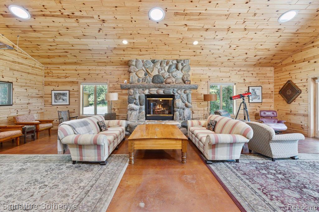 9842 Misery Bay, Alpena, MI 49707 — Photo 10