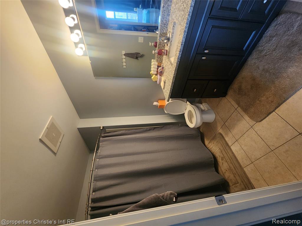 66 WINDER Street, Detroit, MI 48201 — Photo 11