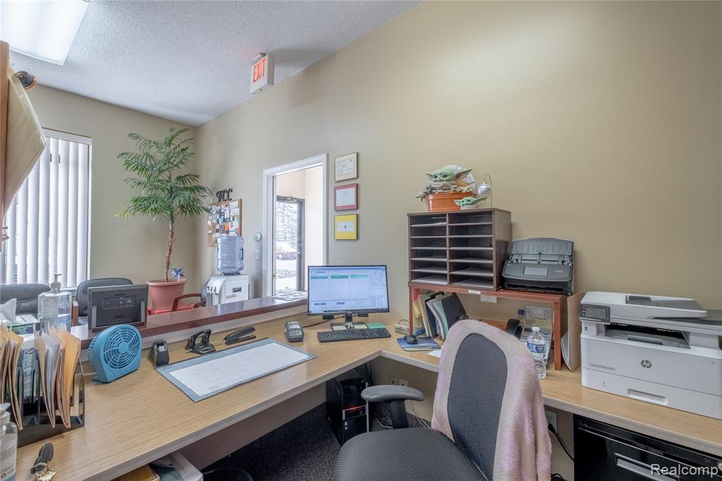 8200 S Saginaw Street, 500, Grand Blanc, MI 48439 — Photo 31