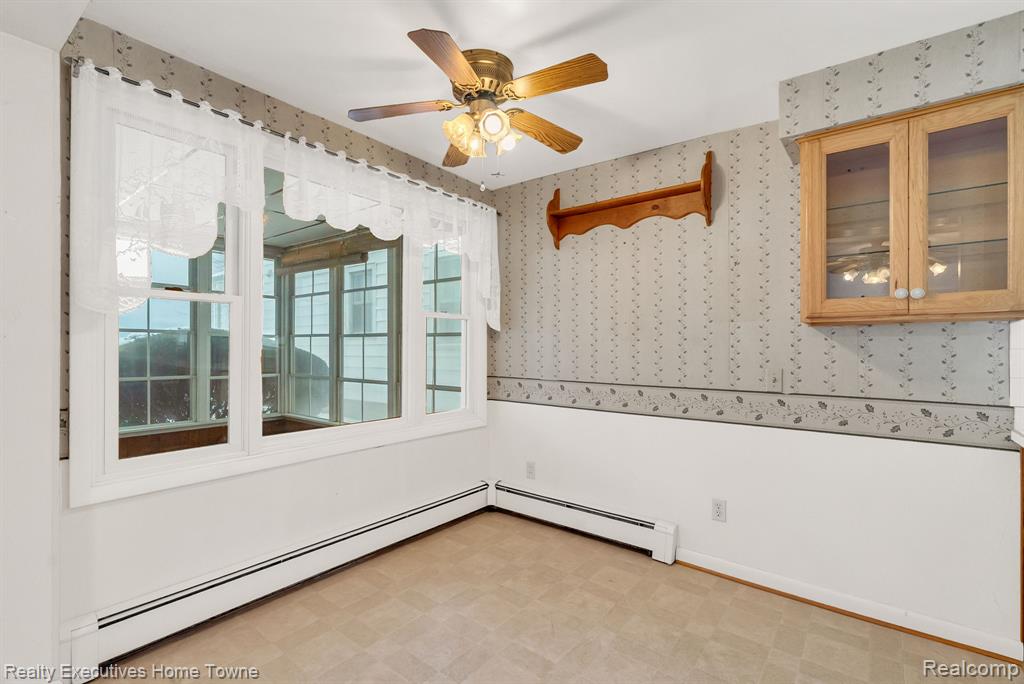 5430 Lakeshore Road, Fort Gratiot, MI 48059 — Photo 25