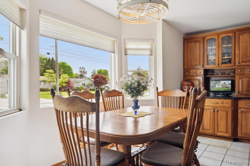 6091 COTTER Avenue, Sterling Heights, MI 48314 — Photo 11