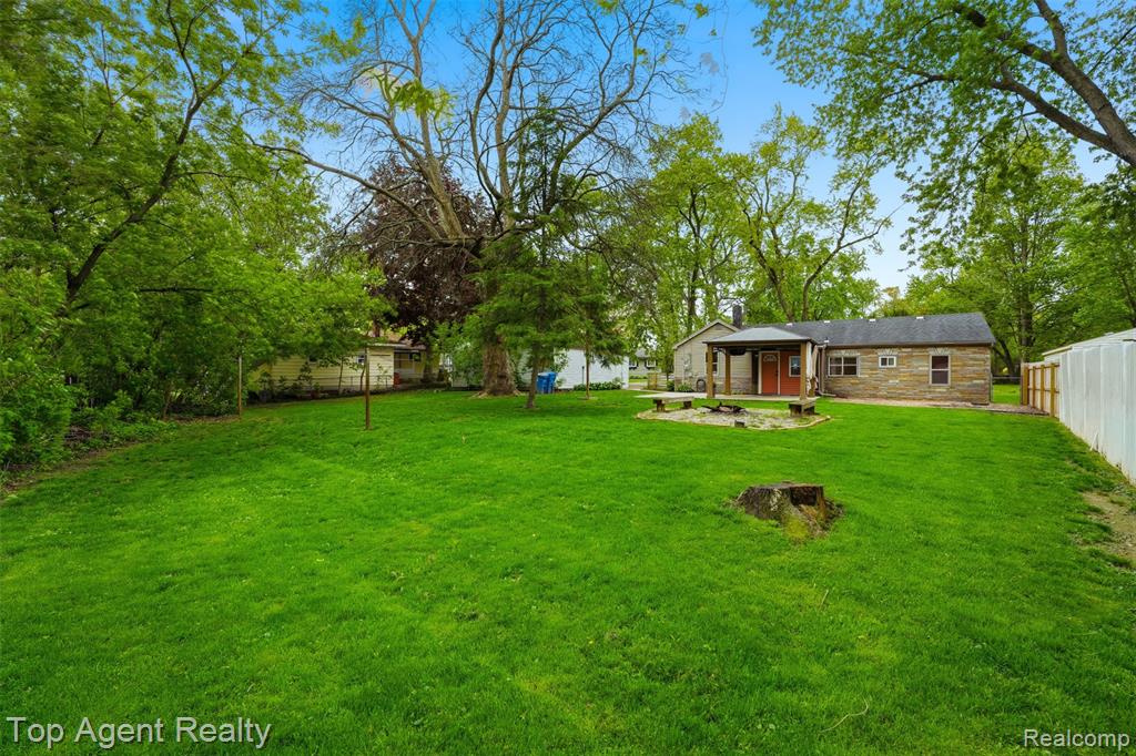 7048 Lapham, Waterford, MI 48329 — Photo 33