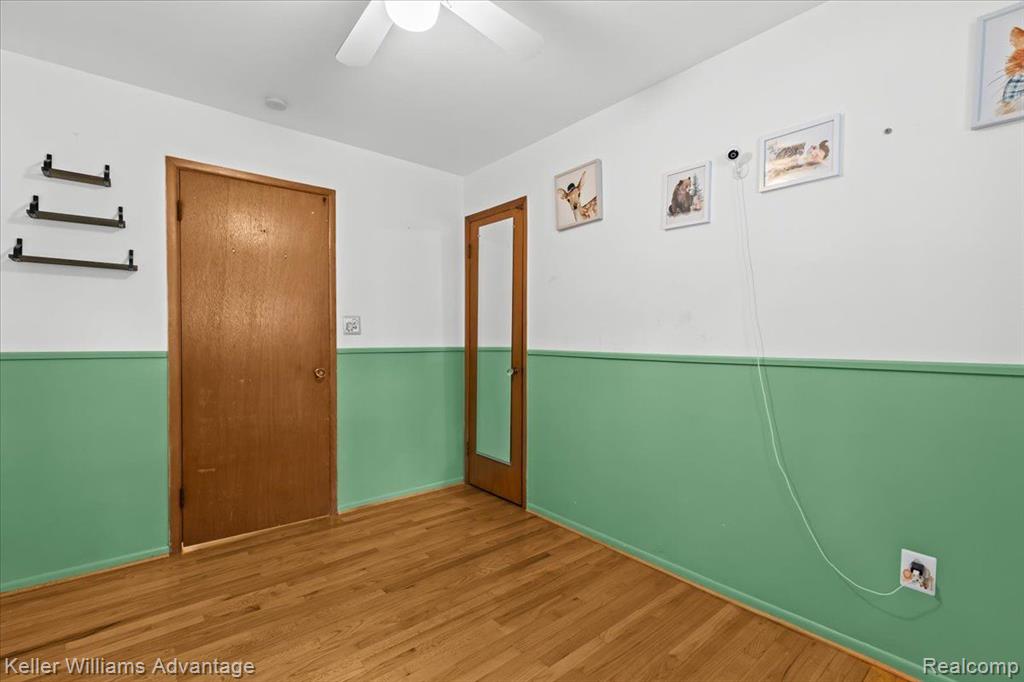 4050 MAYFAIR Street, Dearborn Heights, MI 48125 — Photo 15