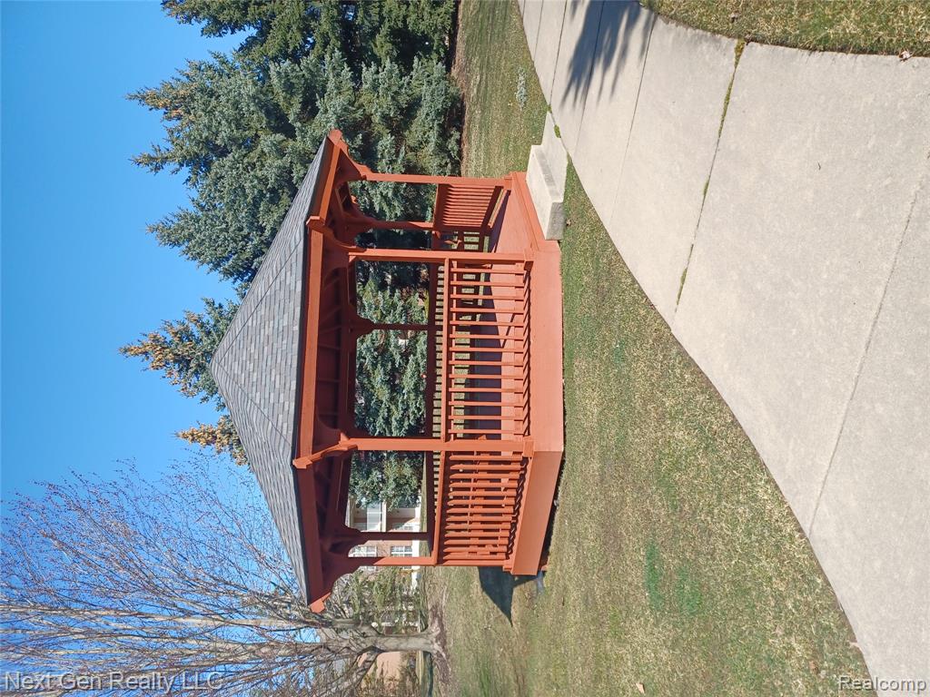 17200 Chesapeake Circle, Walled Lake, MI 48390 — Photo 37