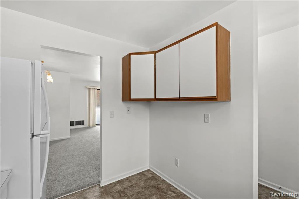 42714 Lilley Pointe Drive, 213, Canton, MI 48187 — Photo 12
