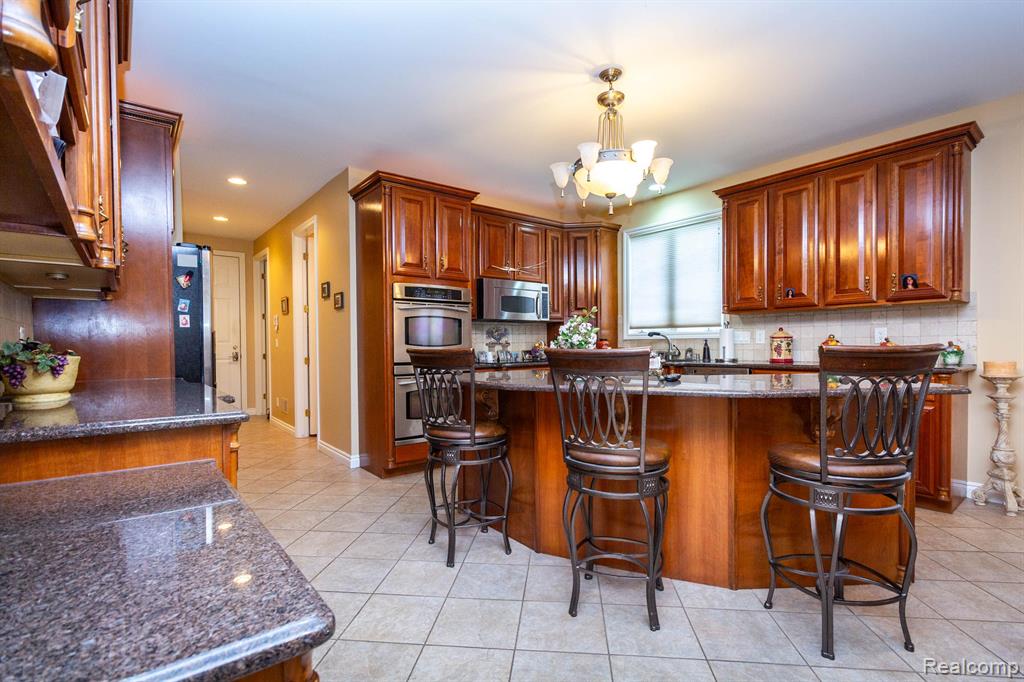 49759 Lakebridge Drive, Shelby Twp, MI 48315 — Photo 14