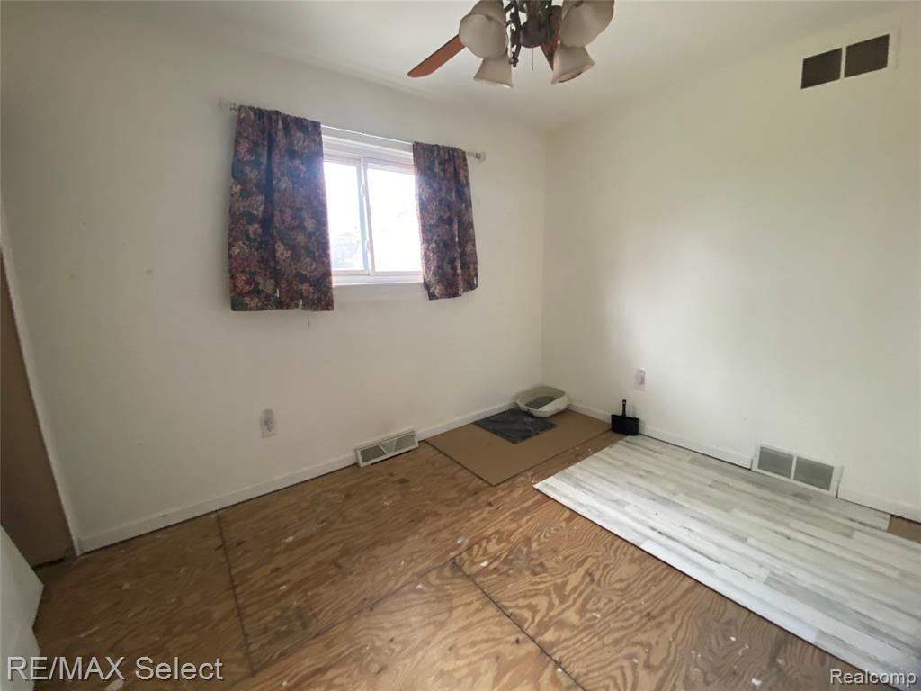 607 W Girard Avenue, Madison Heights, MI 48071 — Photo 23