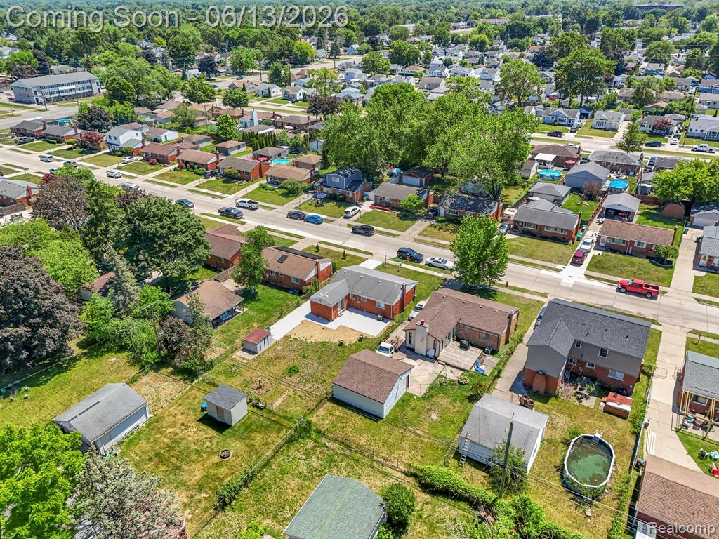 29578 Brown Court, Garden City, MI — Photo 4