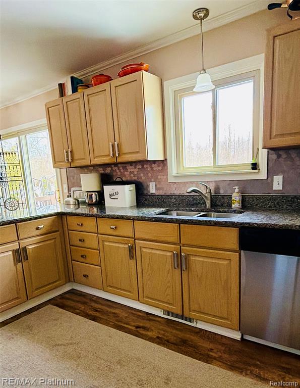 7085 Rivertown Road, Swartz Creek, MI 48473 — Photo 6