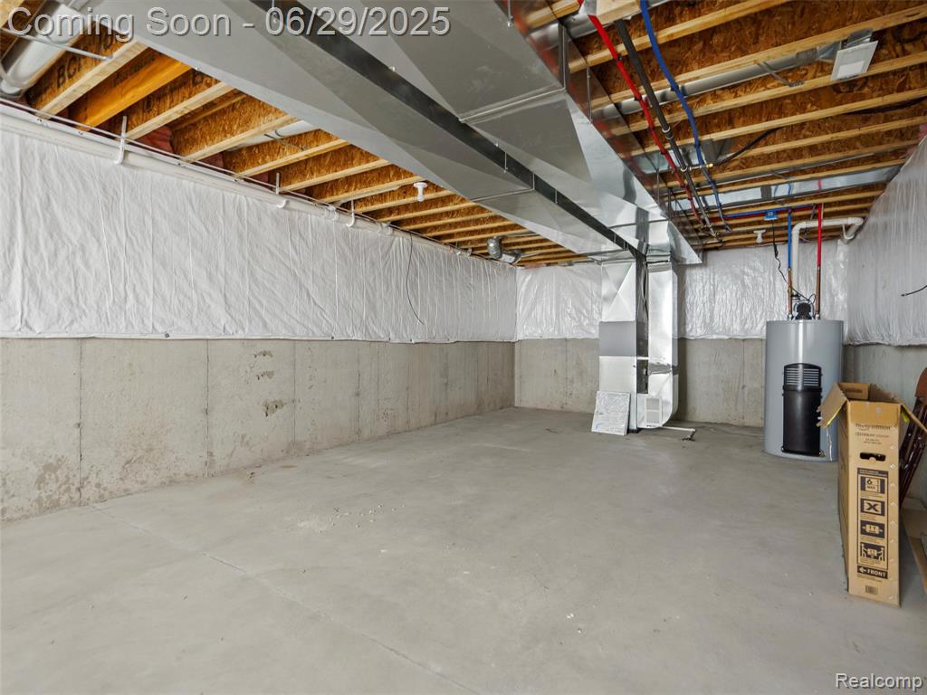 399 W DALLAS Avenue, Madison Heights, MI 48071 — Photo 30