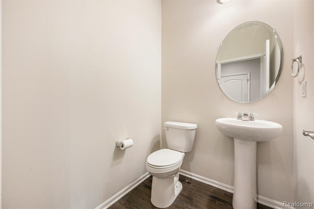 28364 Hanover Drive, Novi, MI 48377 — Photo 15