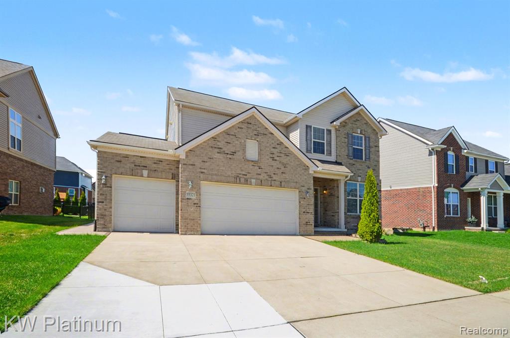 55321 Demaret Drive, Macomb, MI 48042 — Photo 42