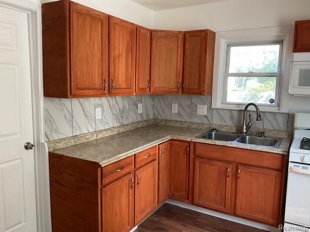 7235 Maxwell Avenue, Warren, MI 48091 — Photo 6