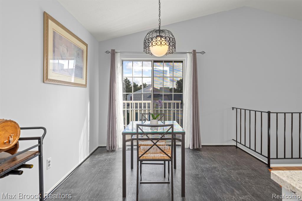 1556 MARINER Drive, Walled Lake, MI 48390 — Photo 15