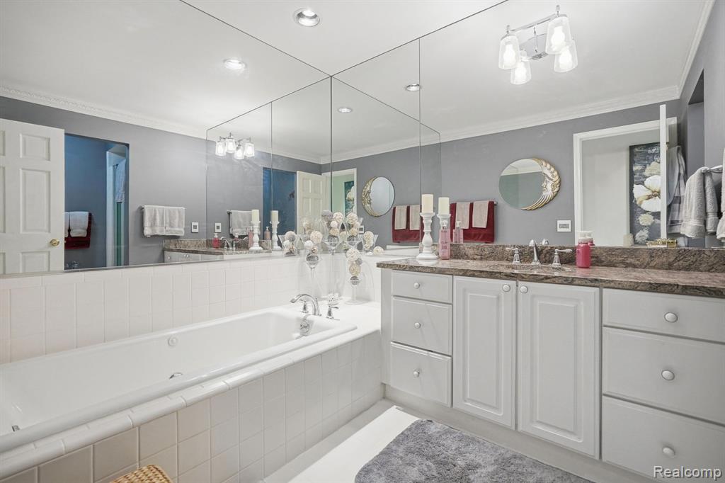 42626 Christina Drive, Sterling Heights, MI 48313 — Photo 26