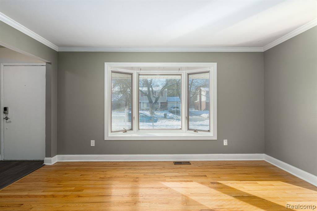 39618 Birchwood Drive, Plymouth, MI 48170 — Photo 10