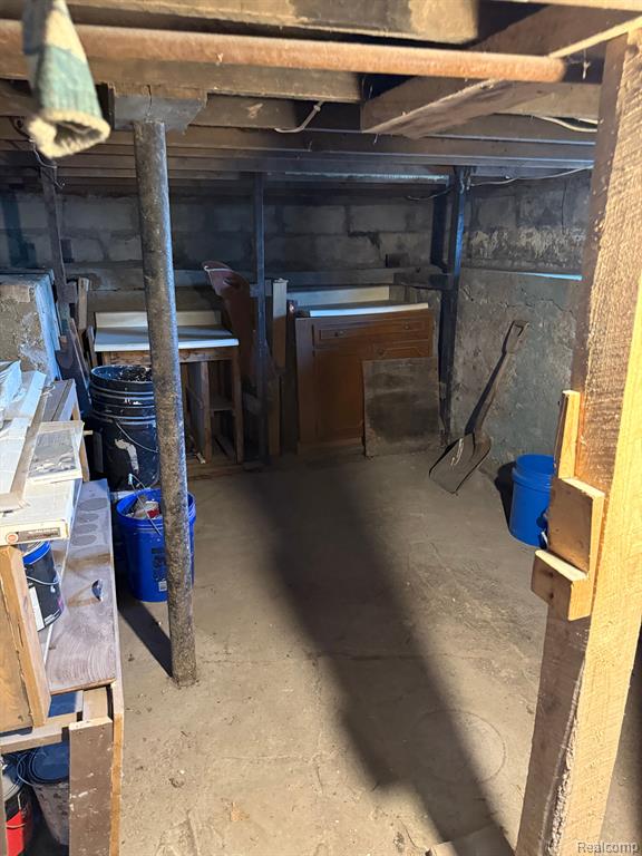 183 W GAMBLE Street, Caro, MI 48723 — Photo 18