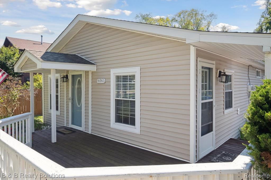 4065 Rosemound Avenue, Waterford, MI 48329 — Photo 5