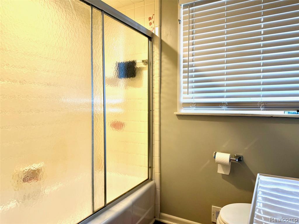 17617 Avilla Blvd Boulevard, Lathrup Village, MI 48076 — Photo 14