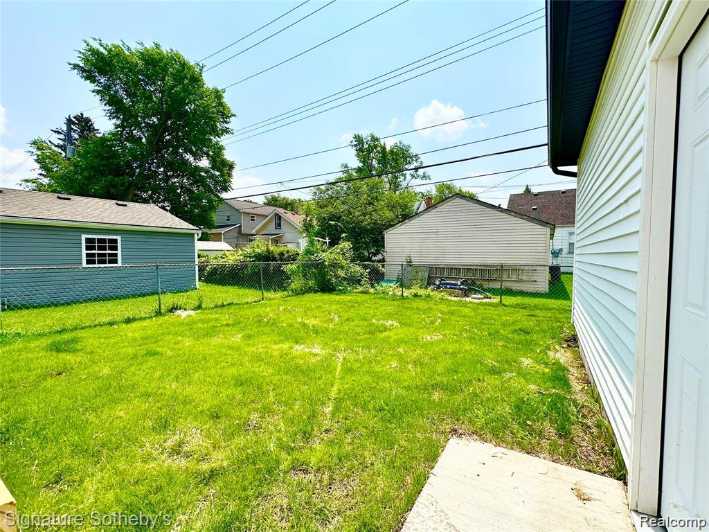 442 Ardmore Drive, Ferndale, MI 48220 — Photo 6