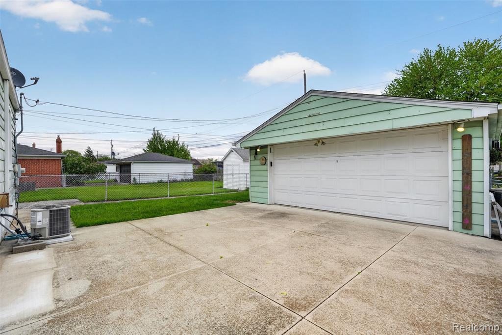 619 Highland Avenue, Lincoln Park, MI 48146 — Photo 43