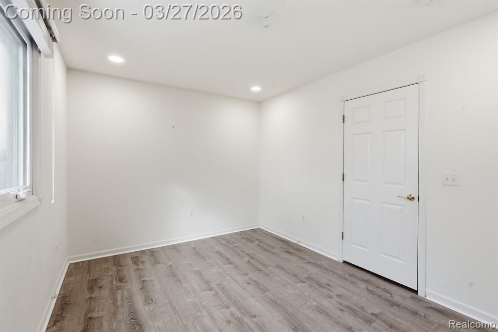 22432 Pointe Drive, Saint Clair Shores, MI 48081 — Photo 17