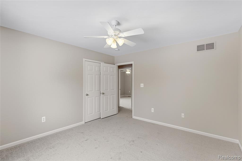 46448 Leanna Drive, Macomb, MI 48044 — Photo 33