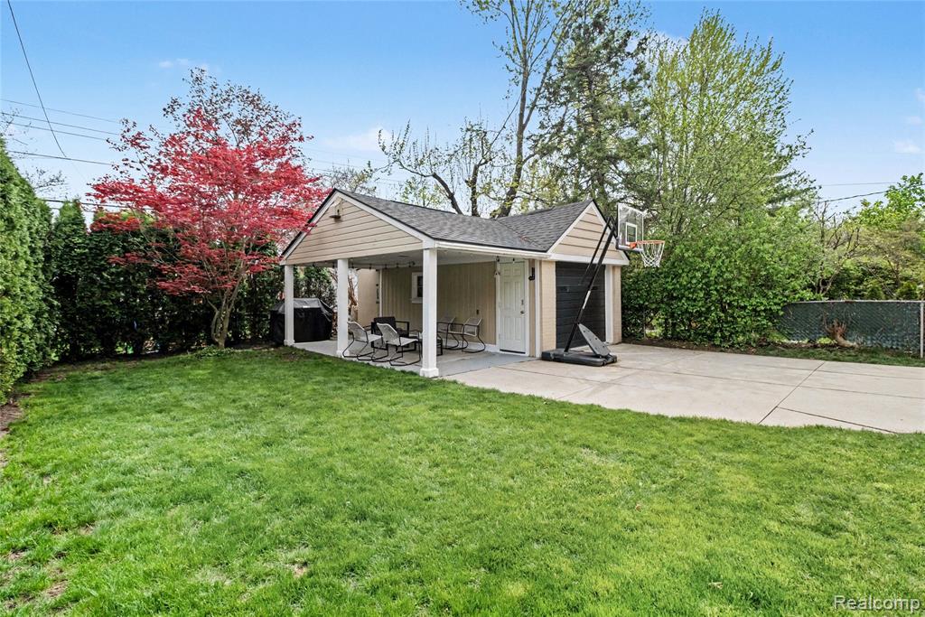 32240 Auburn Drive, Beverly Hills, MI 48025 — Photo 22