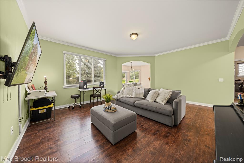 5142 Trailwood Lane, Warren, MI 48092 — Photo 5