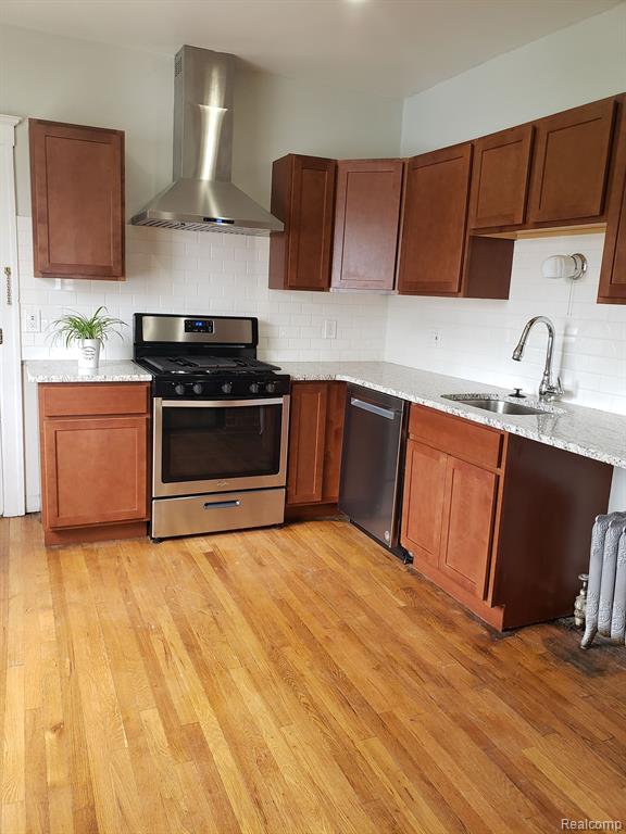 2511 SEYBURN Street, Detroit, MI 48214 — Photo 8