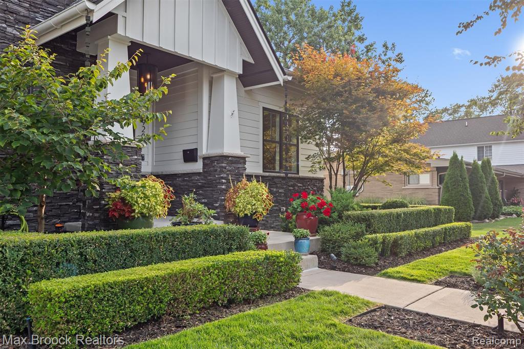 928 Montrose Avenue, Royal Oak, MI 48073 — Photo 4