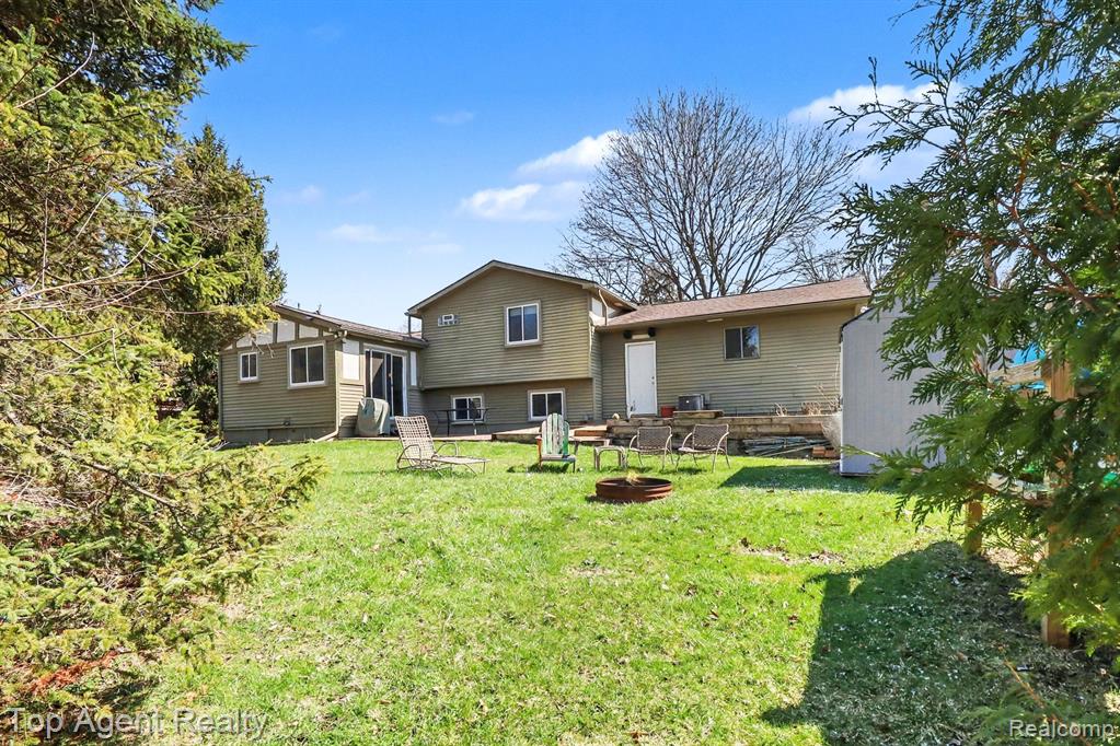 1010 Pelham Boulevard, Waterford, MI 48328 — Photo 28