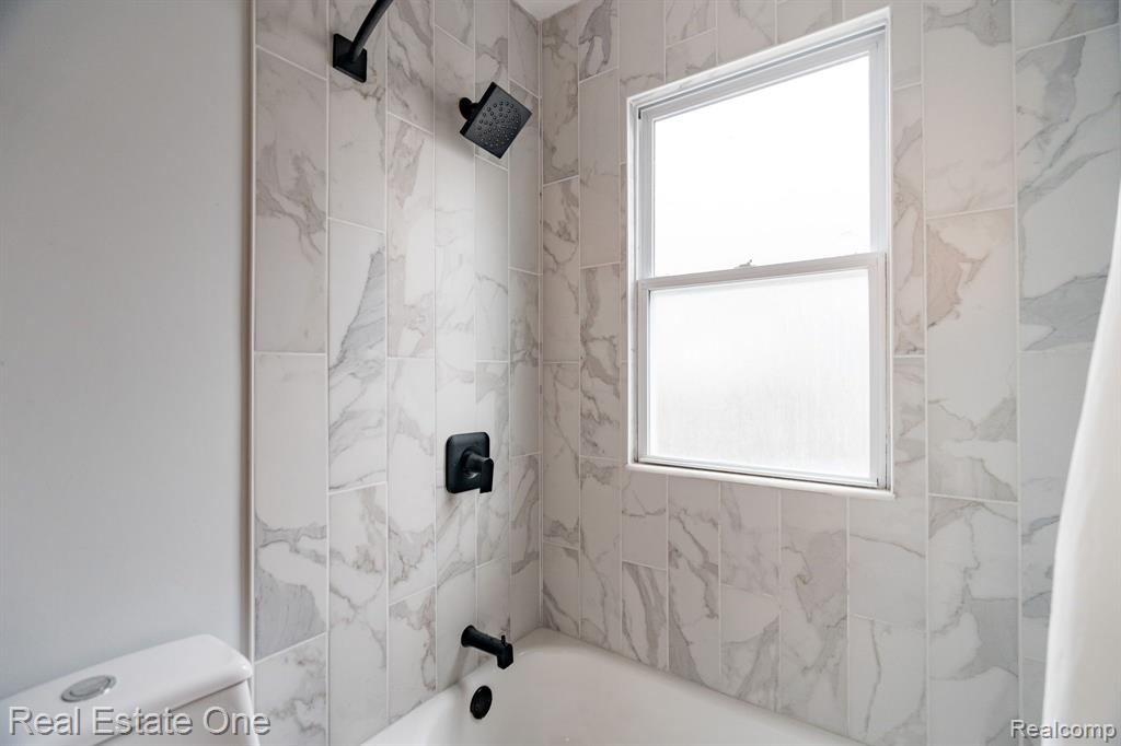 4727 OLIVIA AVENUE, Royal Oak, MI 48073 — Photo 19