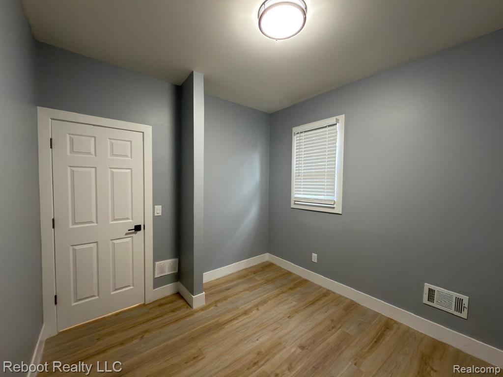 7714 Smart Street, Detroit, MI 48210 — Photo 18