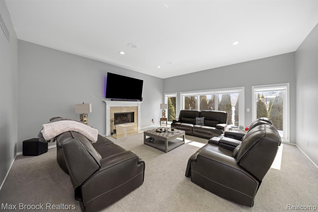 5547 MAPLE LEAF Court, West Bloomfield, MI — Photo 5