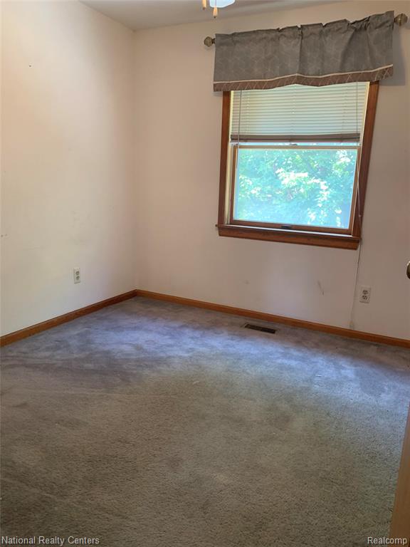 28776 Danvers Court, South Lyon, MI 48178 — Photo 15