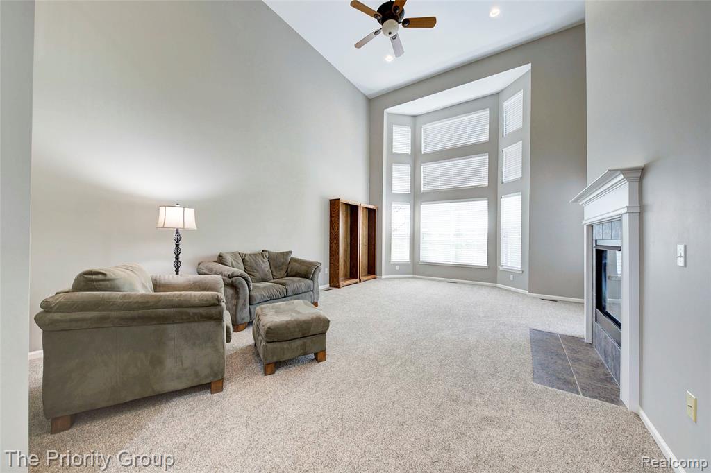 6083 Village Court, Clarkston, MI — Photo 11