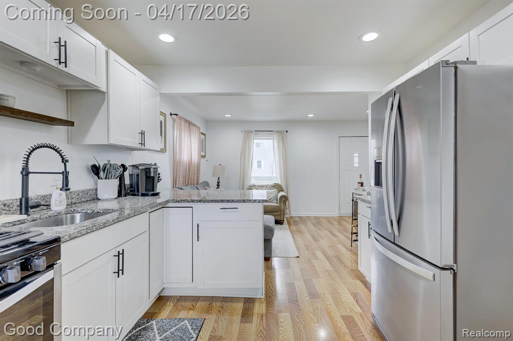 23067 Hazelwood Avenue, Hazel Park, MI 48030 — Photo 11