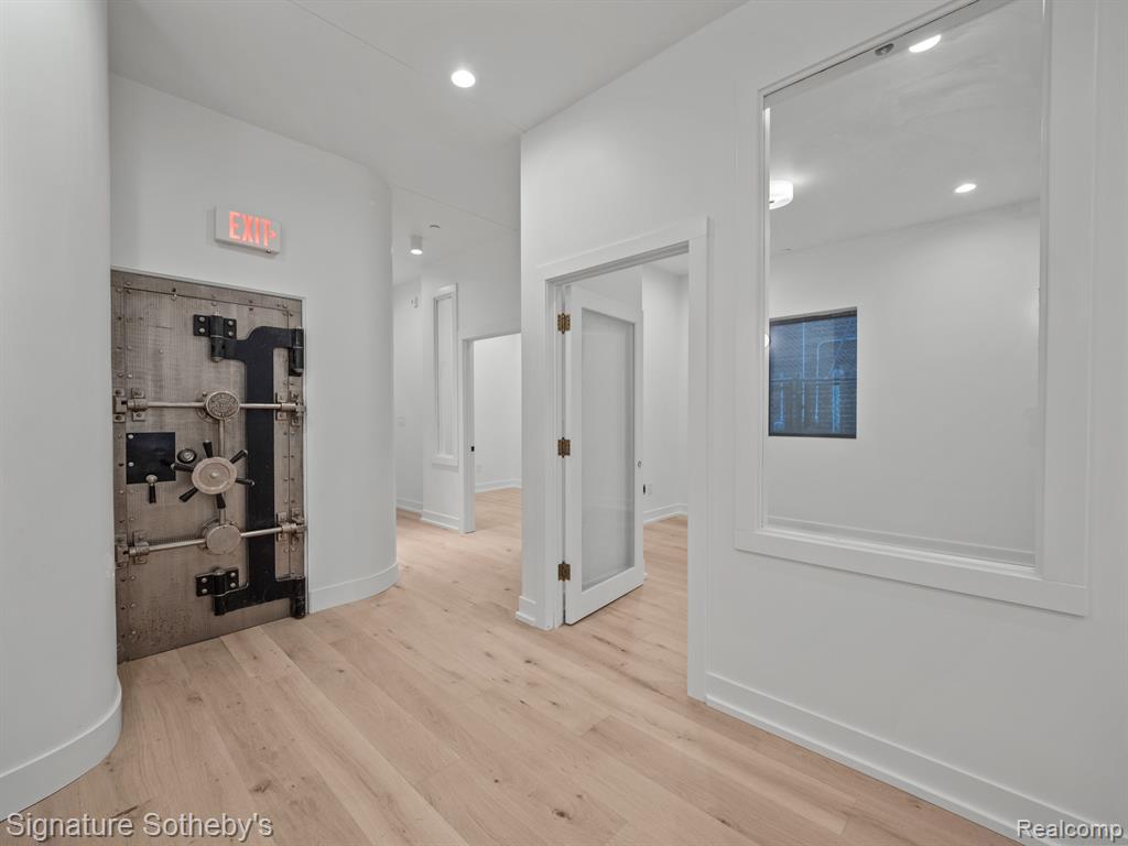 116 N 4 Avenue, Ann Arbor, MI 48104 — Photo 58