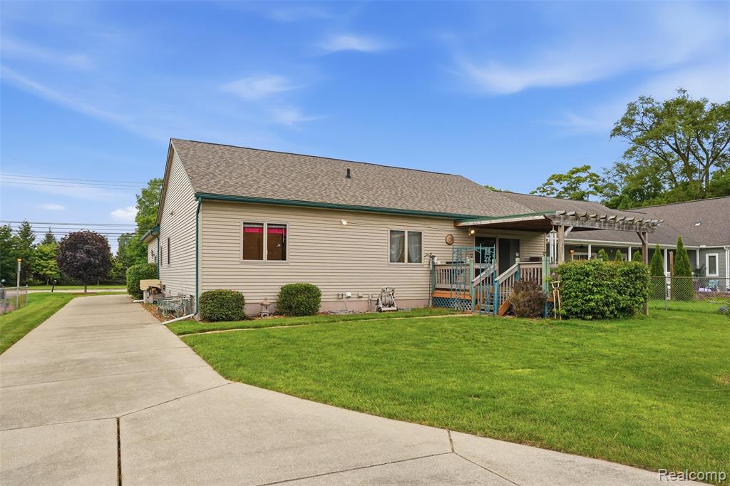9210 Newburgh Road, Livonia, MI 48150 — Photo 23