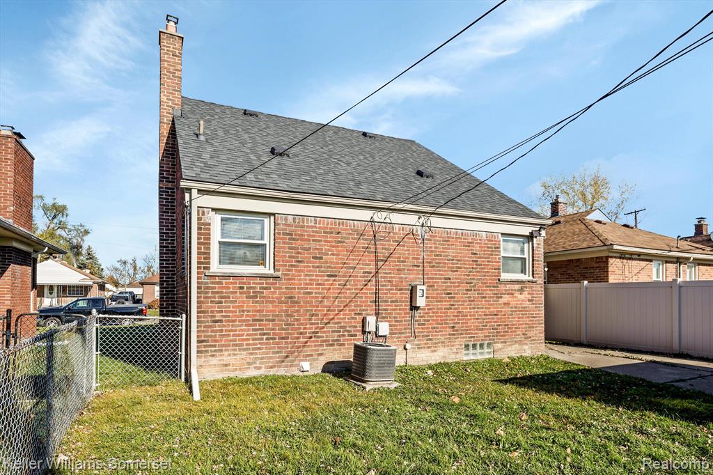 863 MAYFLOWER Avenue, Lincoln Park, MI 48146 — Photo 28