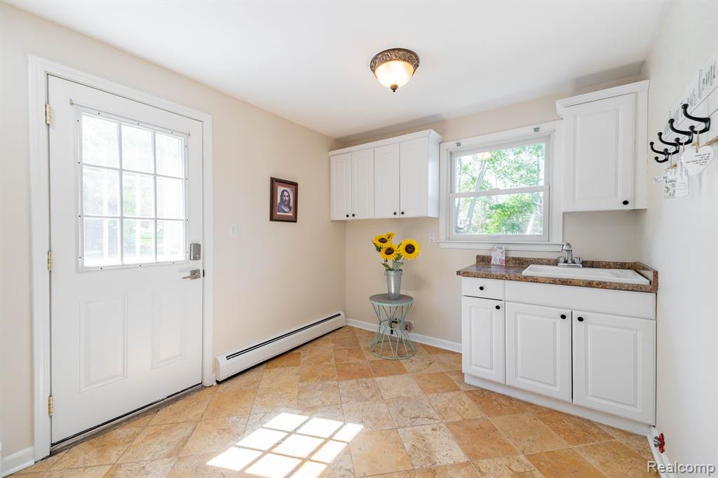 46682 Danbridge Court, Plymouth, MI 48170 — Photo 22