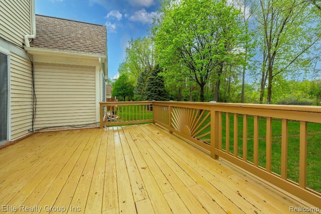 6346 PEMBROOK Drive, Westland, MI — Photo 5