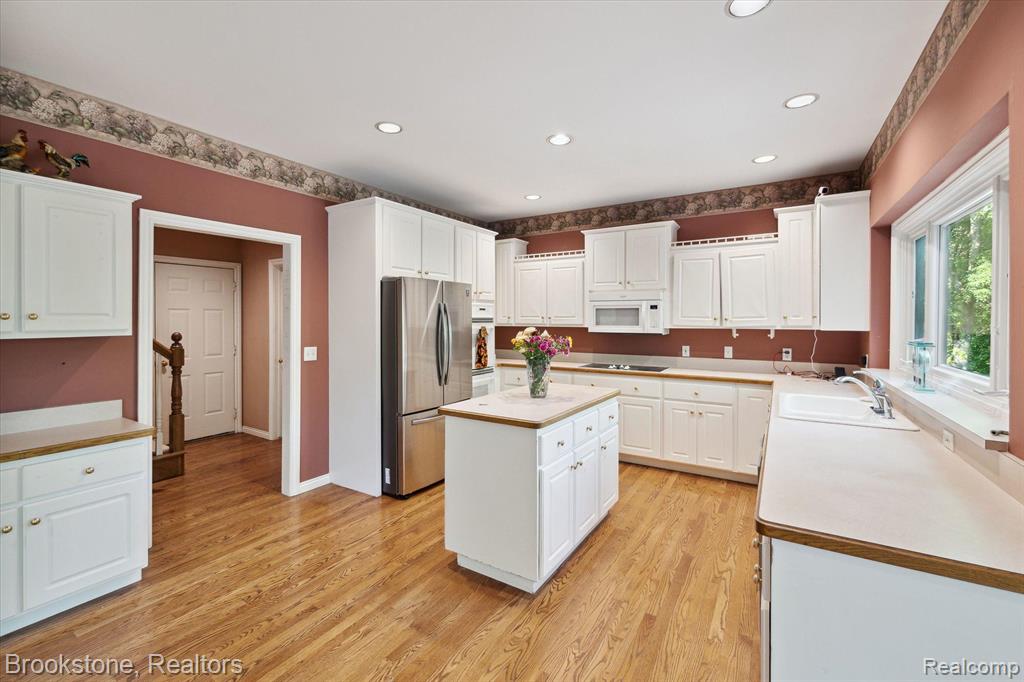 770 LAKEWOOD Drive, Rochester Hills, MI 48309 — Photo 18
