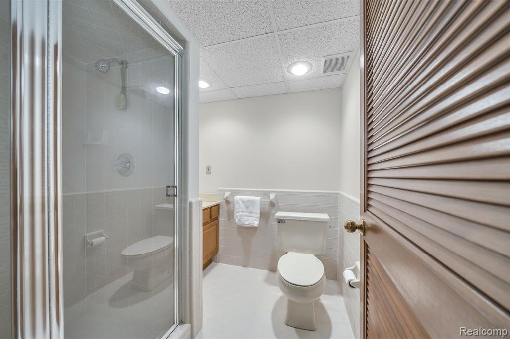 37799 SIENA Drive, Farmington Hills, MI 48331 — Photo 27