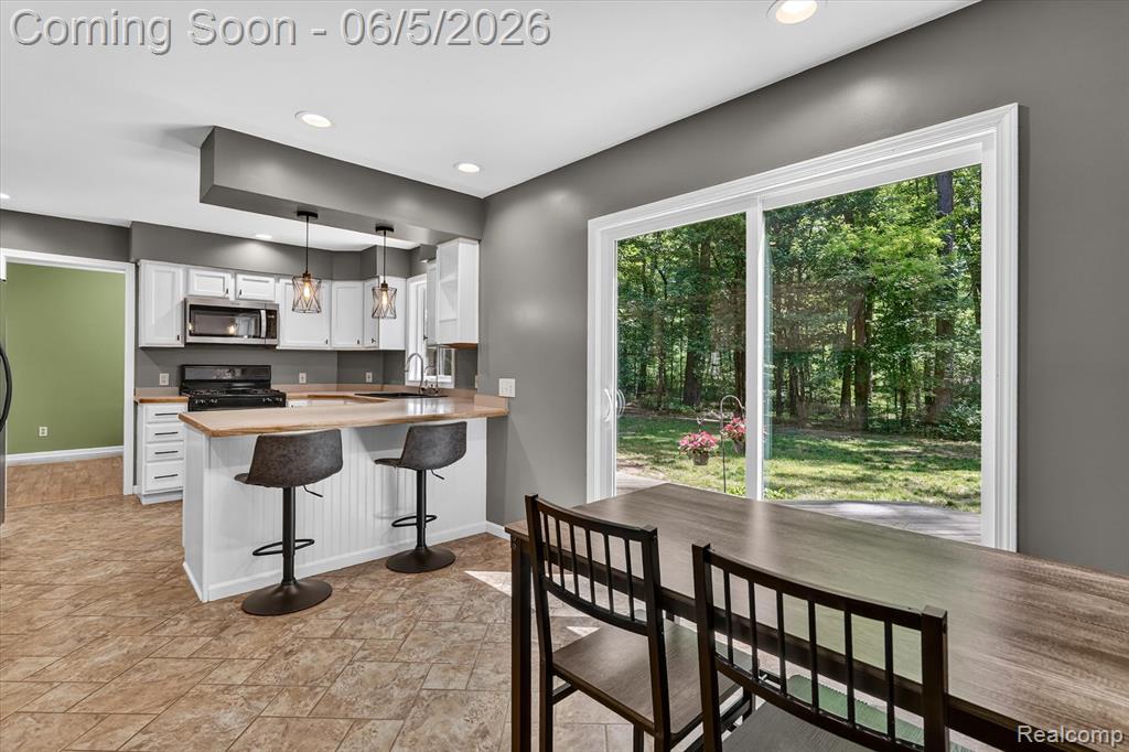 15129 Locust Grove Drive, Byron, MI 48418 — Photo 11