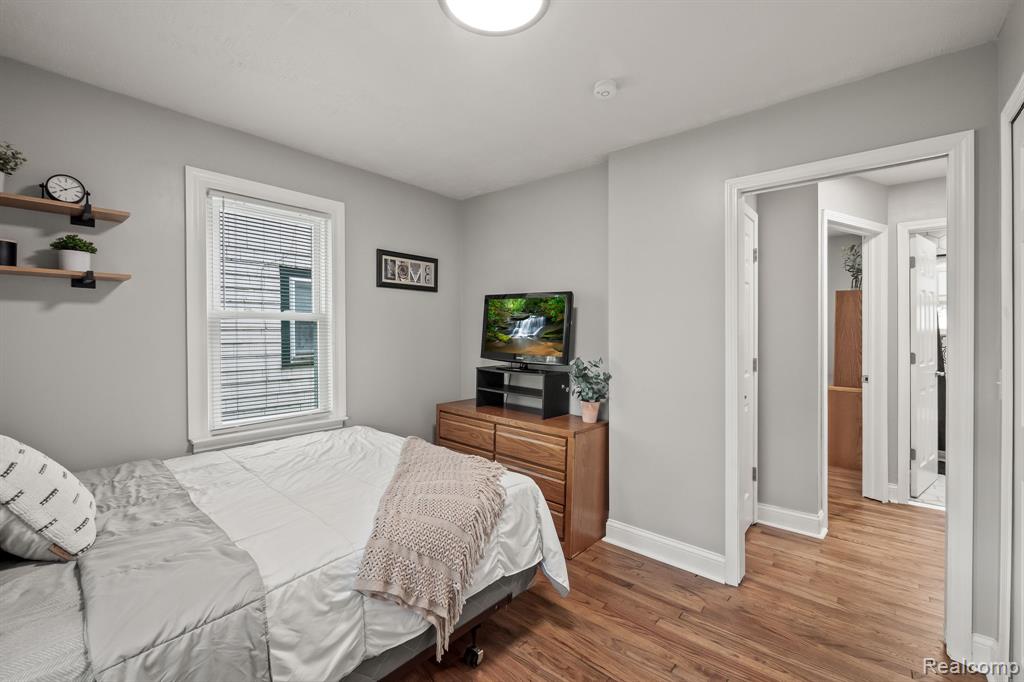 94 S Tilden Avenue, Waterford, MI 48328 — Photo 13