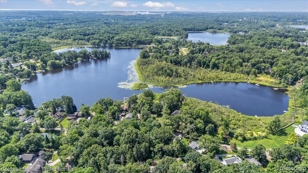 1325 Elkhorn Lake Road, Lake Orion, MI 48362 — Photo 14