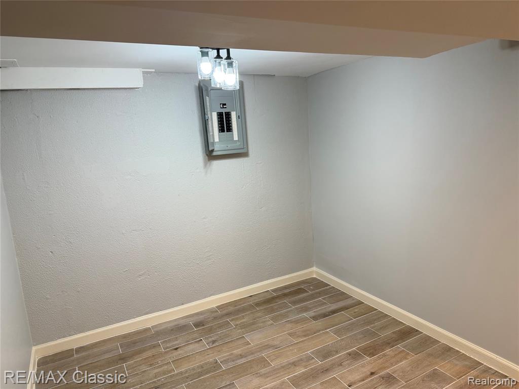 429 Cambridge Avenue, South Lyon, MI 48178 — Photo 15