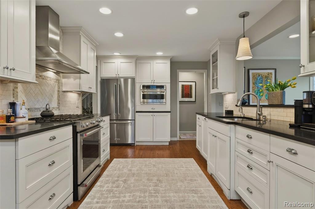 16265 Locherbie Avenue, Beverly Hills, MI 48025 — Photo 9